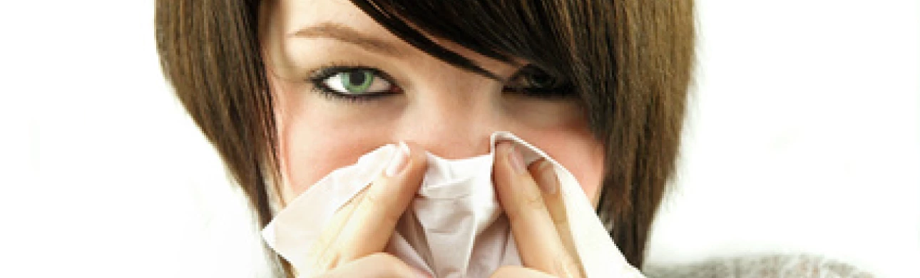 Zánět vedlejších nosních dutin často provází sezónní alergickou rýmu